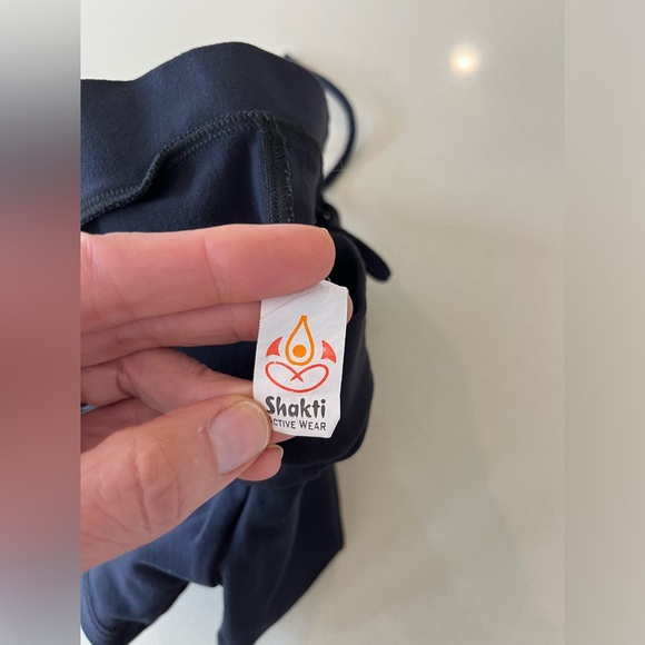 Shakti Activewear side string shorts size M - Picture 8 of 9